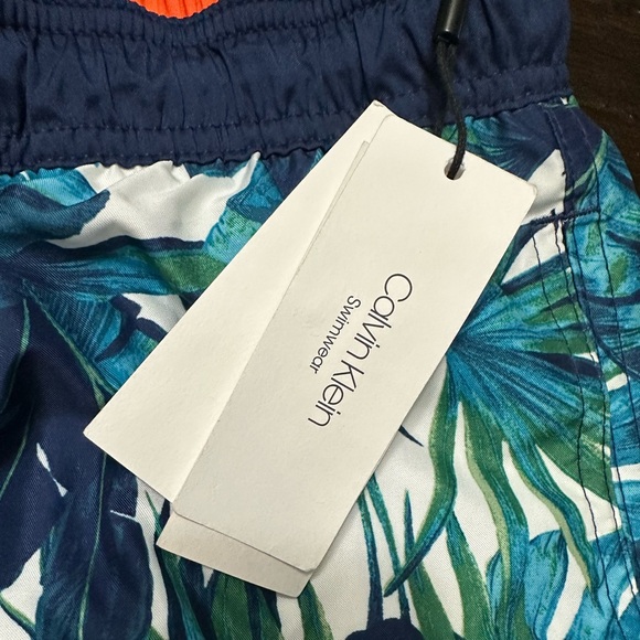 Calvin Klein Mens Regular Fit Swim Trunks Shorts XXL 2XL Hawaiian Island Leaf - Picture 9 of 15